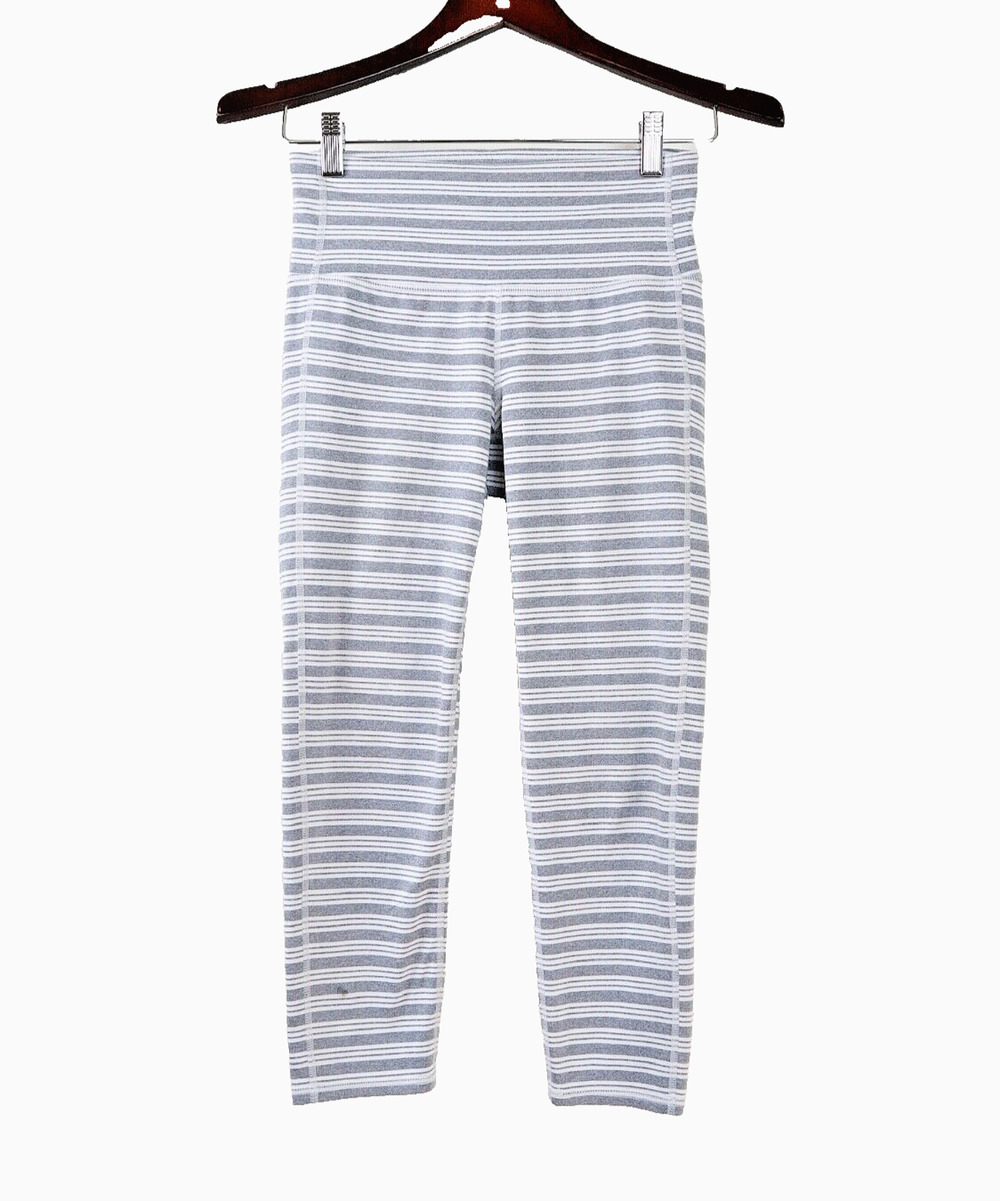 Athleta Size XS High Rise Chaturanga Capri Leggings Gray Stripe